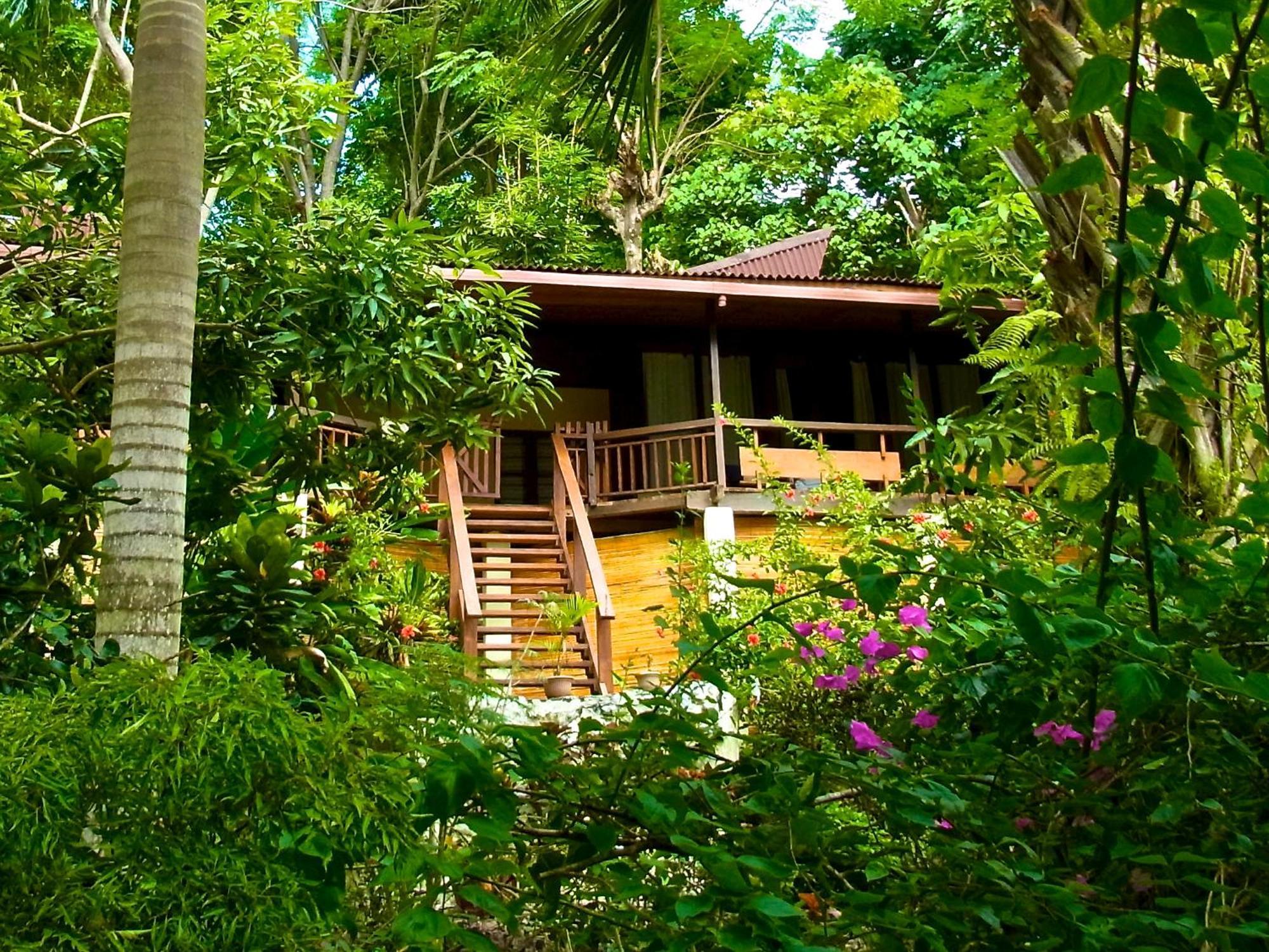 Bunaken Cha Cha Nature Resort Екстер'єр фото